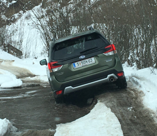 Testevent mit den neuen „e-Boxer“ Modellen von Subaru