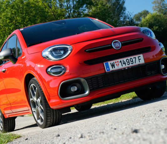 Roter, italienischer Sportwagen