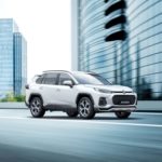 2Den-SUZUKI-ACROSS-gibt-es-jetzt-mit-einem-attraktiven-HYBRID-Bonus-1024×745