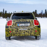 P90453025_highRes_the-new-mini-03-2022