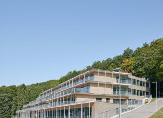 Der NÖ Baupreis 2024 geht an das Wienerwaldgymnasium Tullnerbach