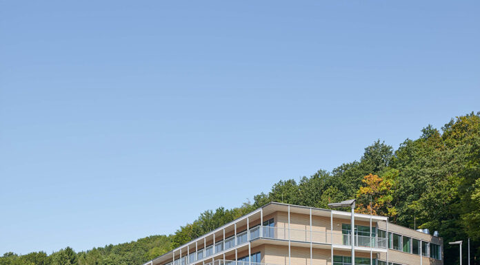 Der NÖ Baupreis 2024 geht an das Wienerwaldgymnasium Tullnerbach