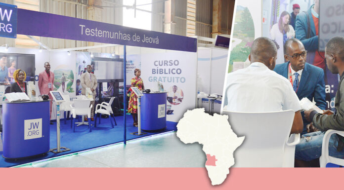Internationale Messe in Angola