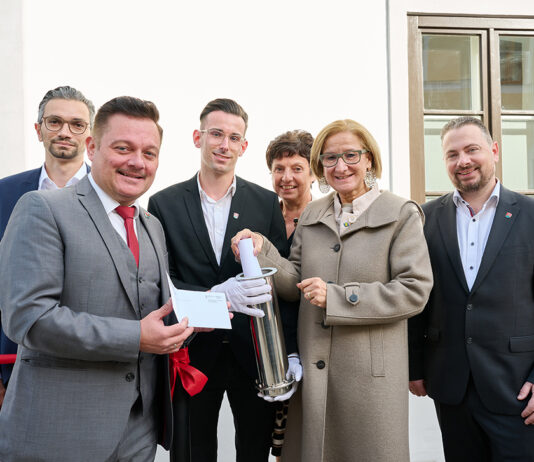 Eröffnung des Rathauses und Stadtamtes in Traismauer