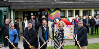 Spatenstich für 2 weitere Gruppen in Neustadtl an der Donau