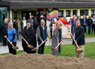 Spatenstich für 2 weitere Gruppen in Neustadtl an der Donau