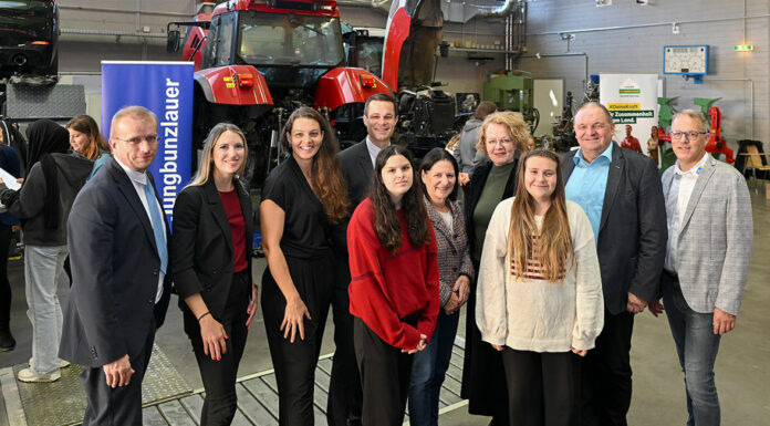 „Tech-Dating“: Mädchen lernten technische Berufe in der Landesberufsschule Mistelbach kennen