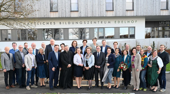 Eröffnung der erweiterten und generalsanierten Landwirtschaftlichen Fachschule Edelhof
