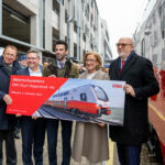 GPF7301_Mikl-Leitner-_LH-Stv._Landbauer_bei_Praesentation_de