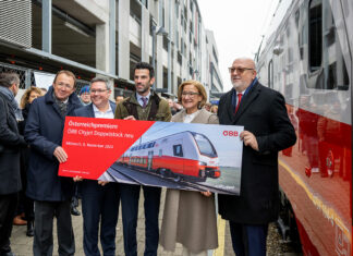 Neuer ÖBB-Cityjet Doppelstock in St. Pölten präsentiert