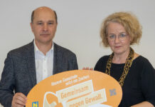 Gegen Gewalt an Frauen: Gemeinden vor den Vorhang