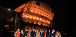 „Orange the World“