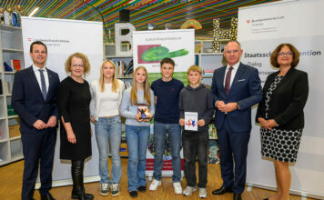 „RE#work“: Extremismusprävention an Schulen