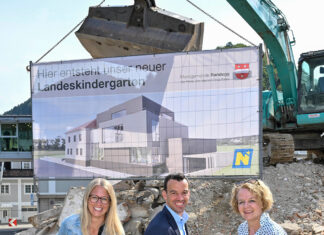 20. November ist Weltkindertag: „blau-gelbe Betreuungsoffensive“ läuft auf Hochtouren