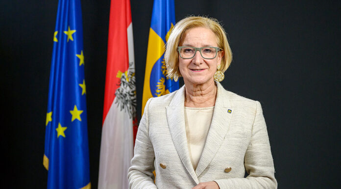 Neujahrsrede von der Landeshauptfrau