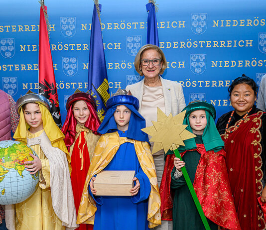 Sternsinger-Aktion: Landeshauptfrau dankt Kindern und Jugendlichen für ihren Einsatz