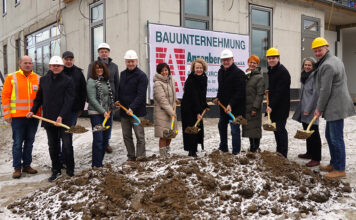 Spatenstich für Ausbau der Kinderbetreuung in Steinakirchen am Forst