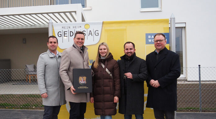 Feierliche Schlüsselübergabe in Kirchberg am Wagram