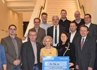 Weihnachtsengel der Serviceclubs in St. Pölten übergaben Spenden