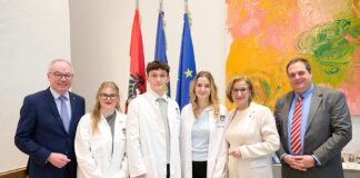 Land Niederösterreich finanziert fünf Stipendien für Medizinstudierende der DPU Krems/Wr. Neustadt