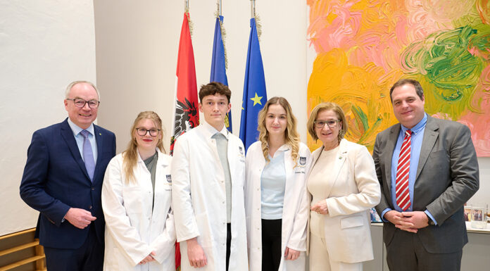 Land Niederösterreich finanziert fünf Stipendien für Medizinstudierende der DPU Krems/Wr. Neustadt