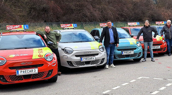 St. Pölten: Fahrschule Sauer erweitert Fuhrpark um fünf elektrische Fiat 600e