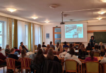 Zeitzeugenprojekt in der HLW Haag: 11jährige stellt sich mutig in den Weg