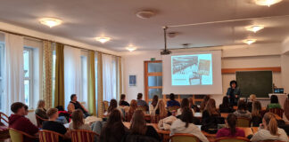 Zeitzeugenprojekt in der HLW Haag: 11jährige stellt sich mutig in den Weg