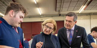 Infrastrukturminister Hanke und Landeshauptfrau Mikl-Leitner am ÖBB-Bildungscampus in St. Pölten