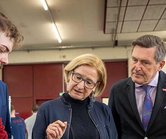 Infrastrukturminister Hanke und Landeshauptfrau Mikl-Leitner am ÖBB-Bildungscampus in St. Pölten