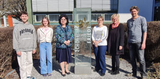 MS Seitenstetten: Zeitzeugenprojekt trifft „Friedensrose“