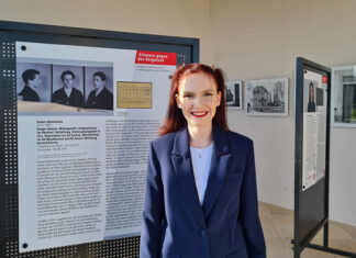 Erinnern gegen das Vergessen – berührende Ausstellungseröffnung in Wolfsegg