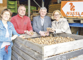 Größte Nussknackerei Österreichs ist in Bergland