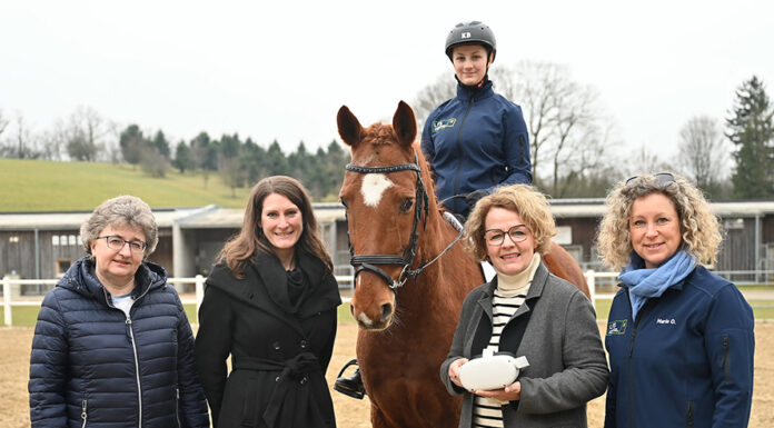 Innovative Pferdebrille an Fachschule Tullnerbach im Praxiseinsatz