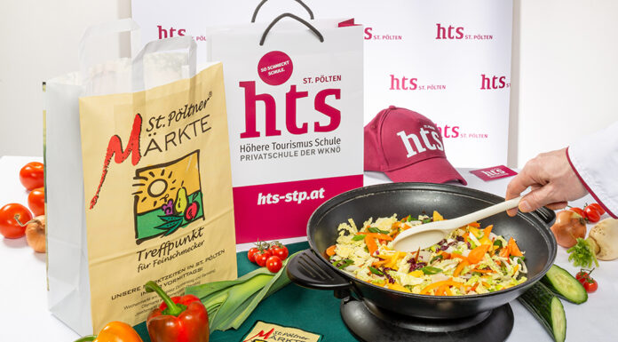 Schaukochen am Markt am St. Pöltner Domplatz