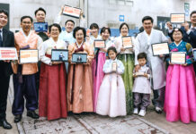 Im März 2025 zwei Bibelübersetzungen in Gebärdensprache veröffentlicht