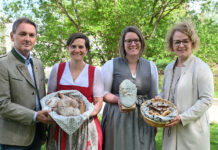 Frischgebackene Brotsommelière an Fachschule Pyhra