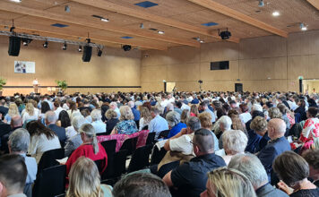 Kongress von Jehovas Zeugen in Wieselburg begeisterte 1.322 Besucher