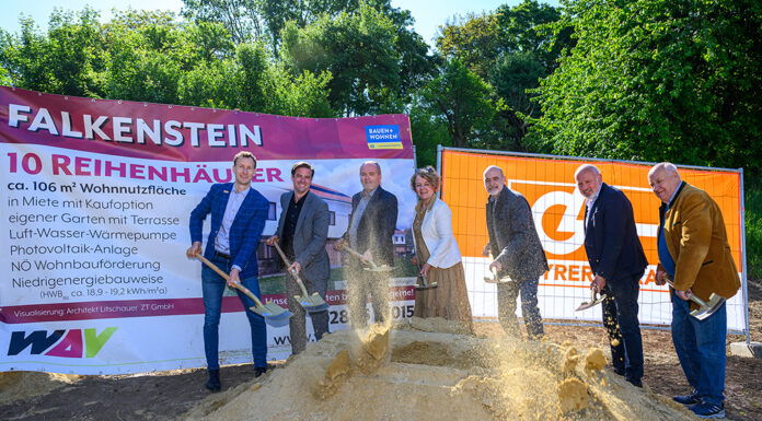 Spatenstich für nachhaltigen Wohnbau – Zehn moderne Reihenhäuser entstehen in Falkenstein