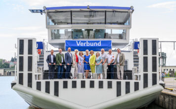 Neues Verbund-Arbeitsschiff „Donau 1“ beim Donaukraftwerk Ybbs-Persenbeug getauft