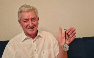 Uhr eines KZ-Häftlings nach 85 Jahren an den Sohn retourniert