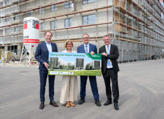 Dachgleiche beim größten Hotel am Flughafen Wien: Vienna House Easy by Wyndham