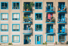 Urlaub auf Balkonien: Was beim Grillen, Rauchen und Feiern erlaubt ist