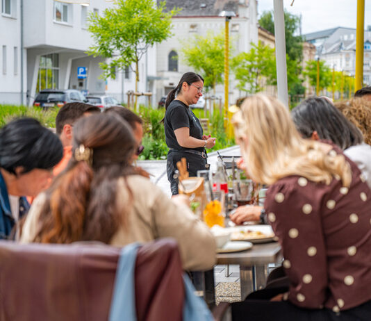 Erster Schanigarten am neuen Promenadenring in St. Pölten eröffnet