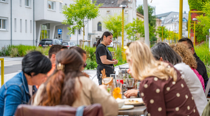 Erster Schanigarten am neuen Promenadenring in St. Pölten eröffnet