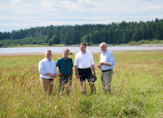 Exkursion bringt Einblicke in möglichen Nationalpark Kampwald