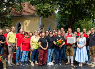Feierliche Eröffnung des Pöverdinger Dorfplatzls