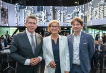 Neue Ausstellung im Haus der Digitalisierung eröffnet: „Ist digital die Lösung?“