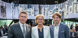 Neue Ausstellung im Haus der Digitalisierung eröffnet: „Ist digital die Lösung?“