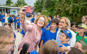 Rund 210.000 Schülerinnen und Schüler und über 22.000 Lehrkräfte starten heute in das neue Schuljahr